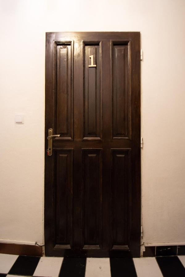 Red Point Hotel ตาบอร์ ภายนอก รูปภาพ