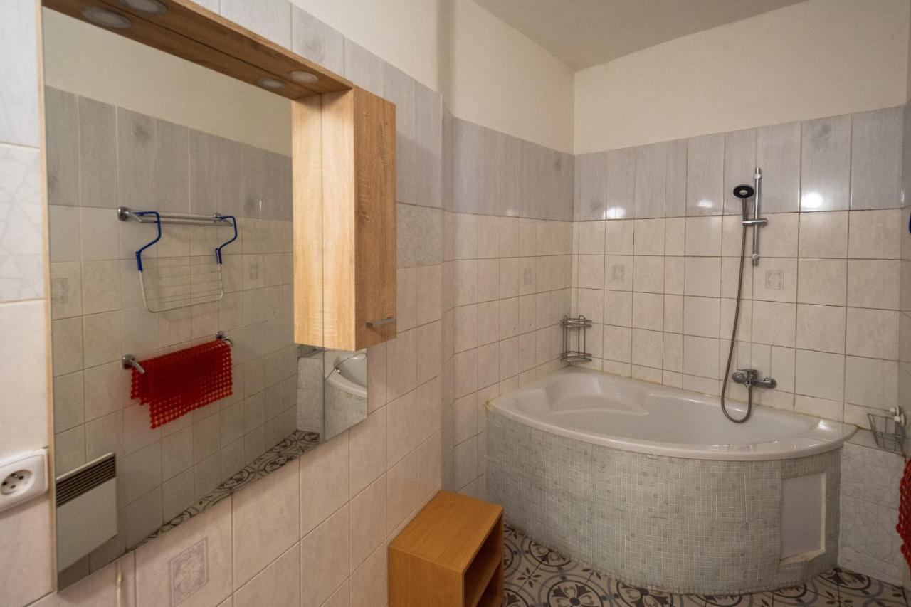 Red Point Hotel ตาบอร์ ภายนอก รูปภาพ